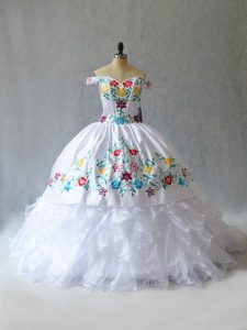 Traditional White Ball Gowns Off The Shoulder Sleeveless Organza Floor Length Lace Up Embroidery Custom Made