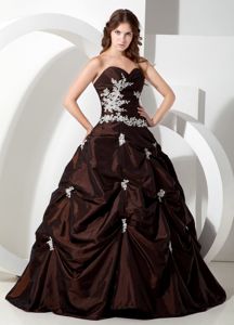 Brown Sweetheart 2013 Quinceanera Dress Decorated White Appliques
