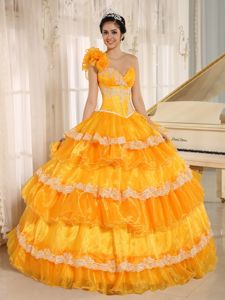 Yellow One Shoulder Applique Quince Dresses with Ruffled Layers