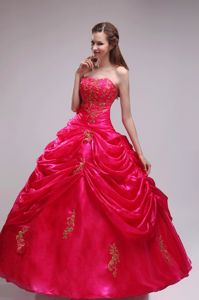 Red Strapless Appliques Dresses for a Quinceanera with Pick-ups