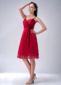 Red Column Spaghetti Straps Knee-length Dama Dress with Sash