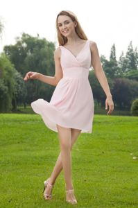 Cheap Baby Pink V-neck Mini-length Chiffon Ruched Party Dama Dresses