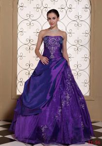 Purple Taffeta and Organza Sweet Sixteen Dresses with Embroidery