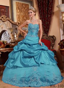 Beautiful Embroidery Strapless Sweet Sixteen Dress with Pick-ups