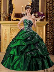 Green Sweetheart Appliques Pick-ups Dresses for a Quinceanera