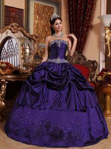 Purple Strapless Appliques Pick-ups Beading Hem Sweet 15 Dresses