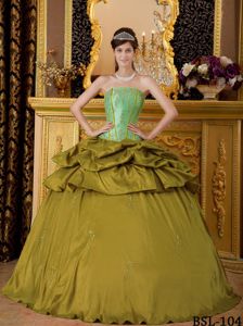 2013 Ball Gown Strapless Pick-ups Appliqued Dress for Sweet 15