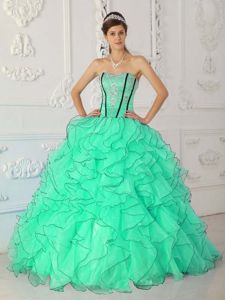 Apple Green Ruffles Sweetheart Quinceanera Gowns with Beading