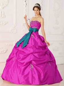 Latest Beading Sweetheart Quinceanera Gowns with Bow in Fuchsia