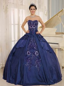 2013 Sweetheart Appliqued Navy Blue Dresses for a Quinceanera