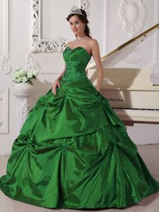 Sweetheart Quincenera Dresses with Appliques and Pick-ups