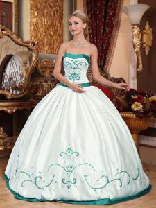 Ball Gown Appliqued White and Turquoise Quinces Dress