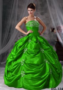 Grass Green Ruched Bodice Pick-ups Quinceanera Gowns Dresses