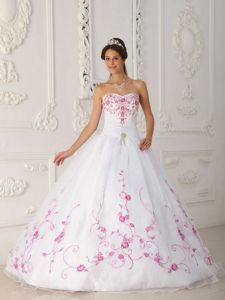 2013 White Floor-length Quinceanera Dress with Embroidery