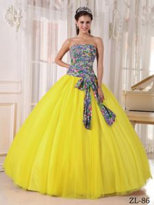 Strapless Printing Bodice Yellow Quinces Dresses with Bowknot