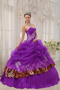 Leopard Print Appliques Purple Sweet Sixteen Dress with Pick-ups