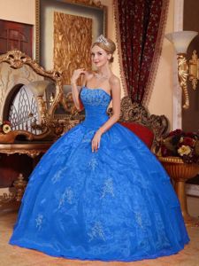 Trendy Organza Strapless Blue Quinceanera Dresses with Appliques