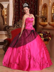 Appliques Accent Sweetheart Dresses for A Quinceanera in Hot Pink
