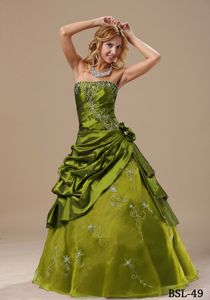 Olive Green Strapless Dresses for Quince Embroidery with Pick-ups