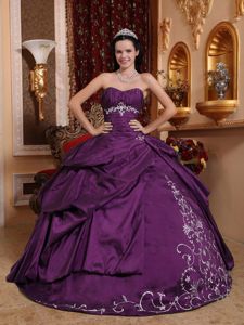 Sweetheart Purple Quinceanera Dress with Pick-ups and Embroidery