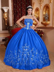 Blue Quinceanera Gown with Embroidery and Straps Decorate Waist Part