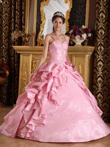 Pink Spaghetti Straps Quinces Dresses with Appliques and Ruffles
