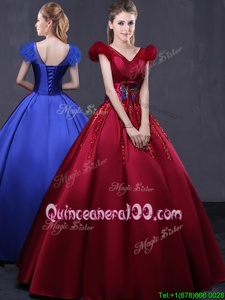 Fitting Wine Red Ball Gowns Satin V-neck Cap Sleeves Appliques Floor Length Lace Up Quince Ball Gowns