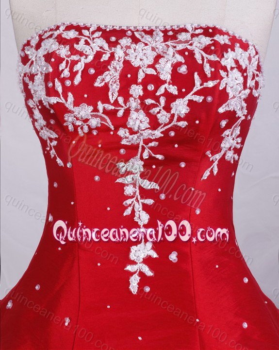 Red Elegant Ball Gown Strapless Taffeta Appliques And Beading Quinceanera Dresses