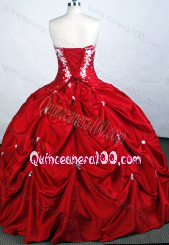 Red Elegant Ball Gown Strapless Taffeta Appliques And Beading Quinceanera Dresses