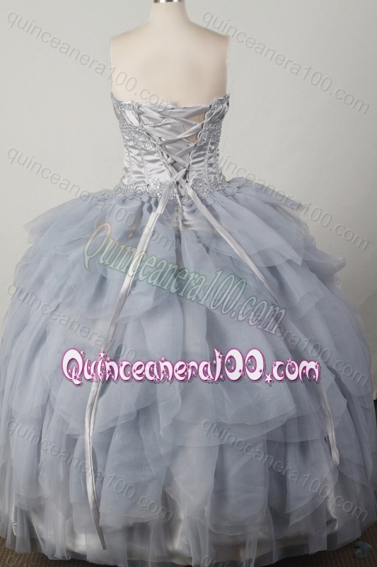 Elegant Beading and Appliques Ball Gown Sweetheart Silver Quinceanera Dresses
