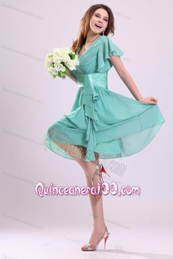 Apple Green V-neck Chiffon Dama Dresses with Short Sleeves