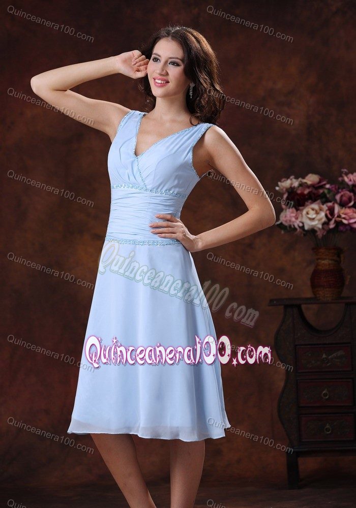 Chiffon V-neck Lilac Dama Dress With Ruches in Knee-length