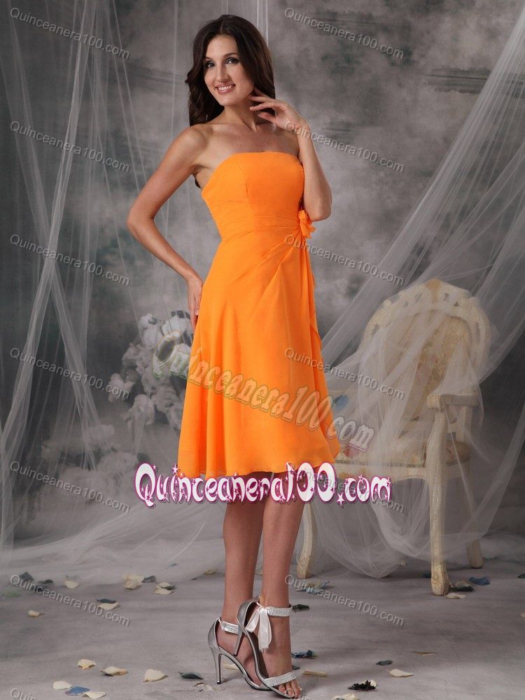 Orange Strapless Knee-length Dama Dress with Handmade Flowers