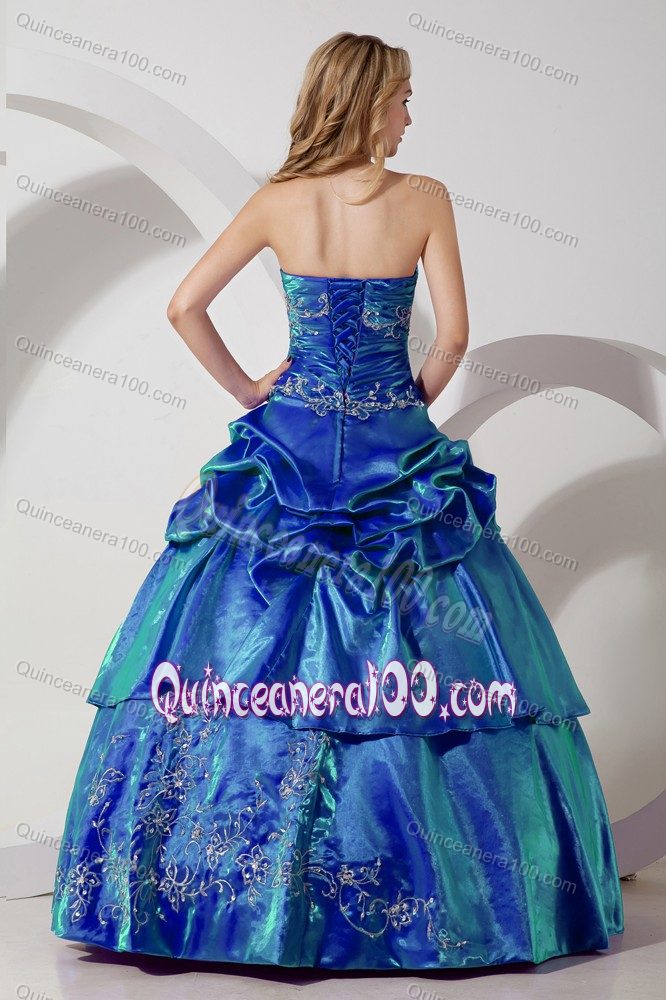 Blue Embroidery Taffeta Strapless Quinceanera Dresses with Ruches