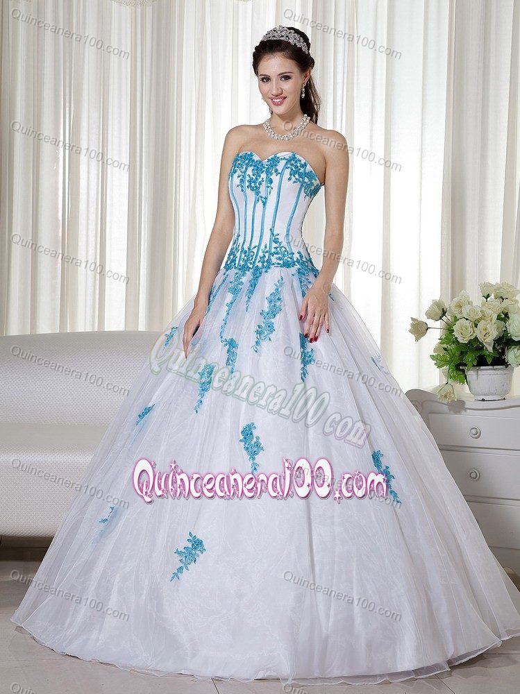Simple White Sweetheart Dresses Quince with Blue Appliques