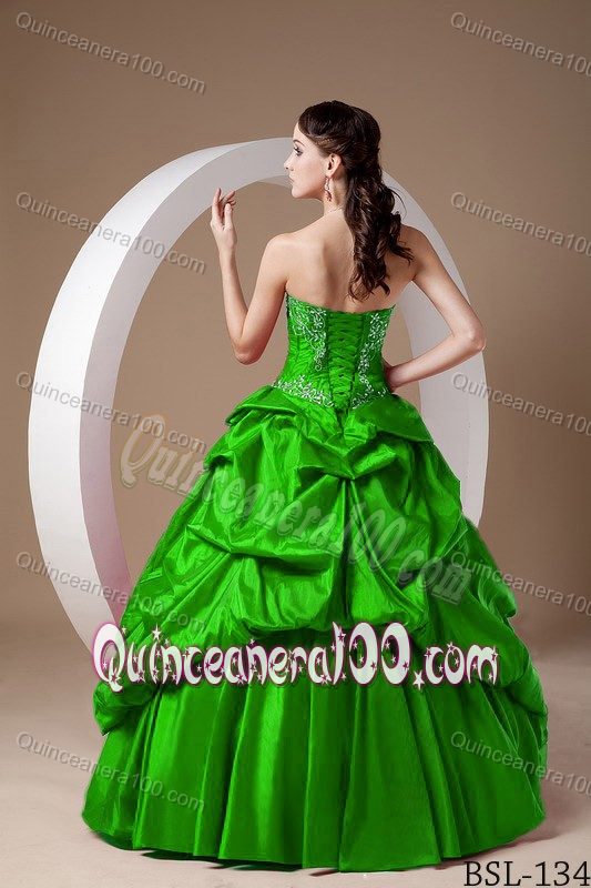 A-line Taffeta Sweetheart Appliques Pick-ups Pleated Dresses 15