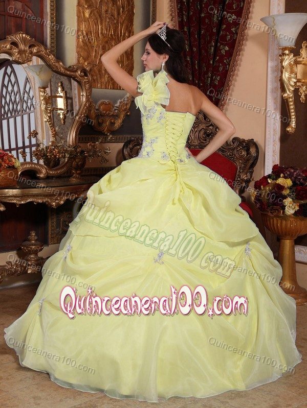 Light Yellow One Shoulder Appliques Quinceanera Gown in Organza