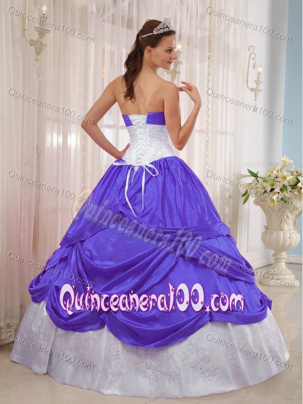 Purple and White Sweetheart Dress for Quinceanera with Appliques