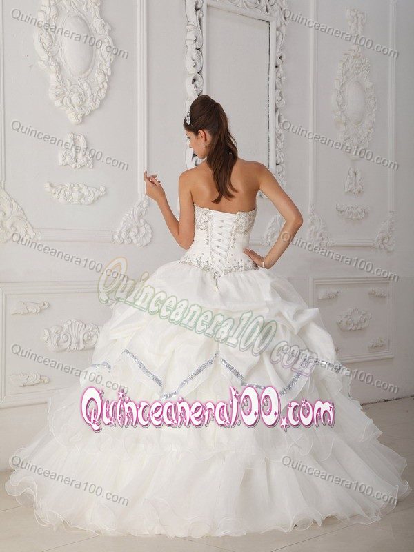 White Sweetheart Quinceanera Dress by Organza and Taffeta with Beading