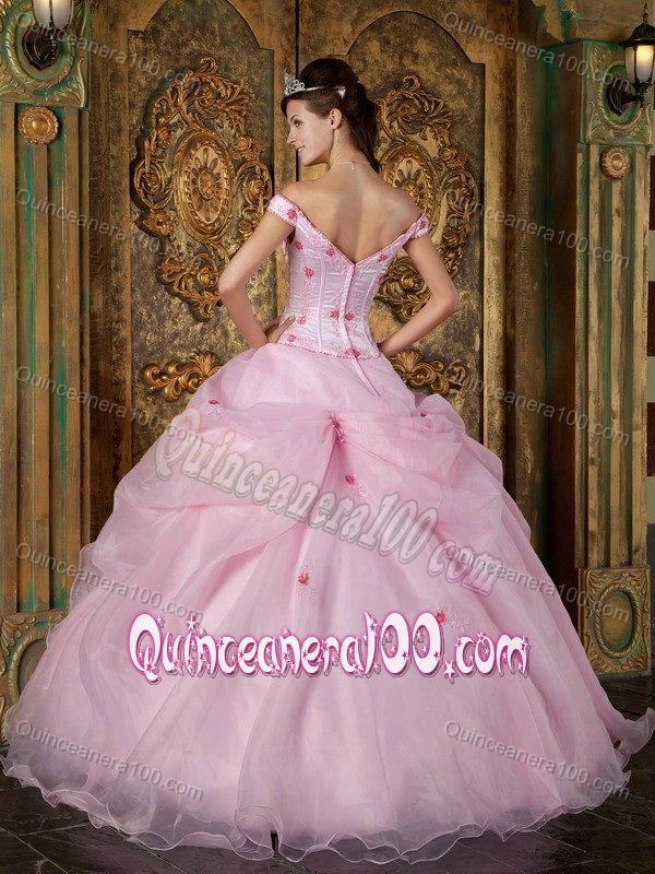 Baby Pink off Shoulders Appliqued Quinceanera Gowns with Pick-ups