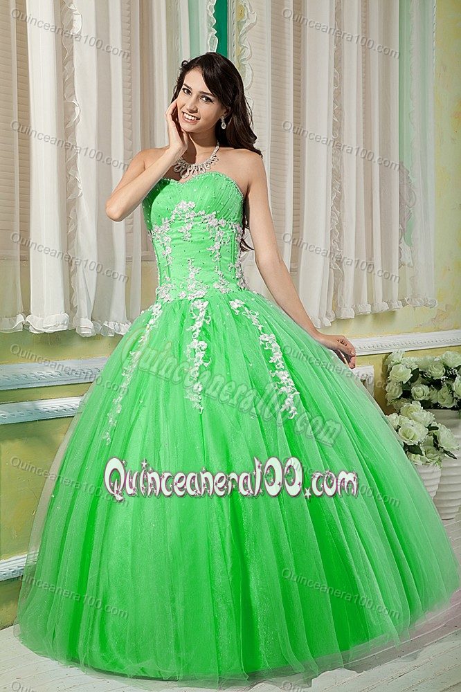Spring Green Sweet 15 Dresses with Appliques and Beading in Tulle