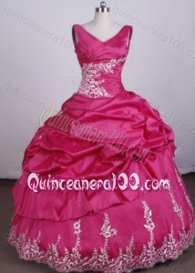 Fashionable Ball Gown V-Neck Appliques and Pick-ups Hot Pink Quinceanera Dresses