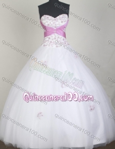 Elegant Ball Gown Sweetheart White Appliques Quinceanera Dress