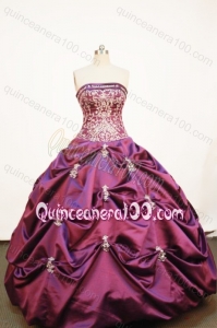 Elegant Strapless Ball gown Pick-ups Appliques And Beading Quinceanera Dress In Purple