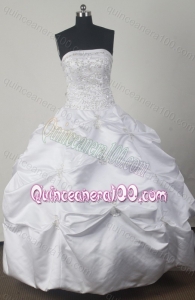 Strapless Ball Gown Beading and Appliques Perfect Quinceanera Dress