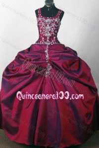 Straps Ball Gown Beaded Decorate Quinceanera Dresses in Burgundy
