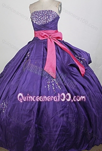 Beading and Ruching Strapless Ball Gown Purple Quinceanera Dresses with Bowknot