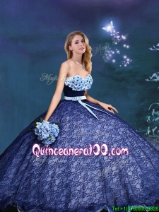 2017 Beautiful Applique and Bowknot Laced Quinceanera Gown in Royal Blue
