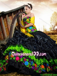 Western Style Exclusive Strapless Embroideried Black Quinceanera Gown in Organza and Taffeta