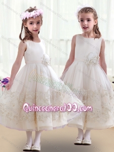 Lovely Scoop Flower Girl Dresses with Beading and Appliques